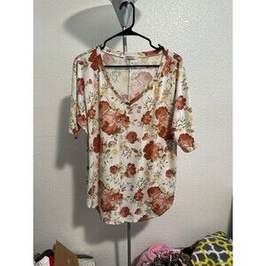 Honey & Lace Floral Tee